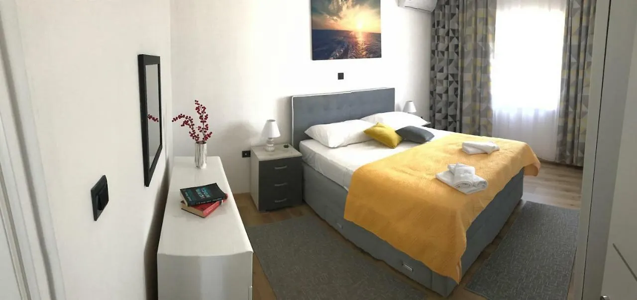 Villa Mare - With Heated Pool Zadar