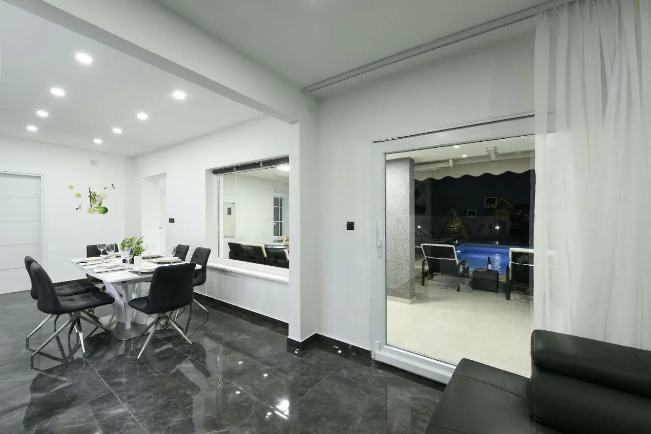 Villa Mare - With Heated Pool Zadar Croatia