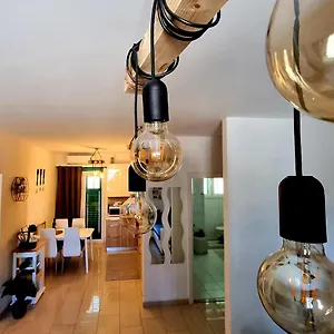 Lux Zára