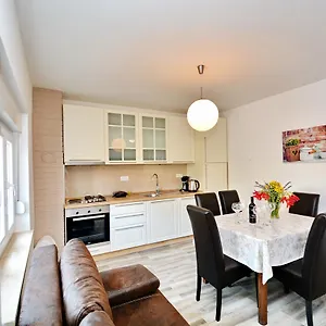  Apartament Gabi 1