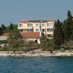 Basioli1 Zára